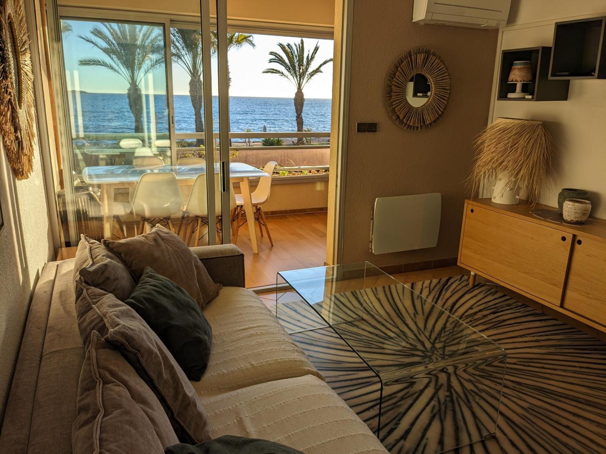 "Le Palmier Dore", Cosy T3 A 3 Minutes A Pied Des Plages, Parking Et Clim Sanary-sur-Mer Luaran gambar