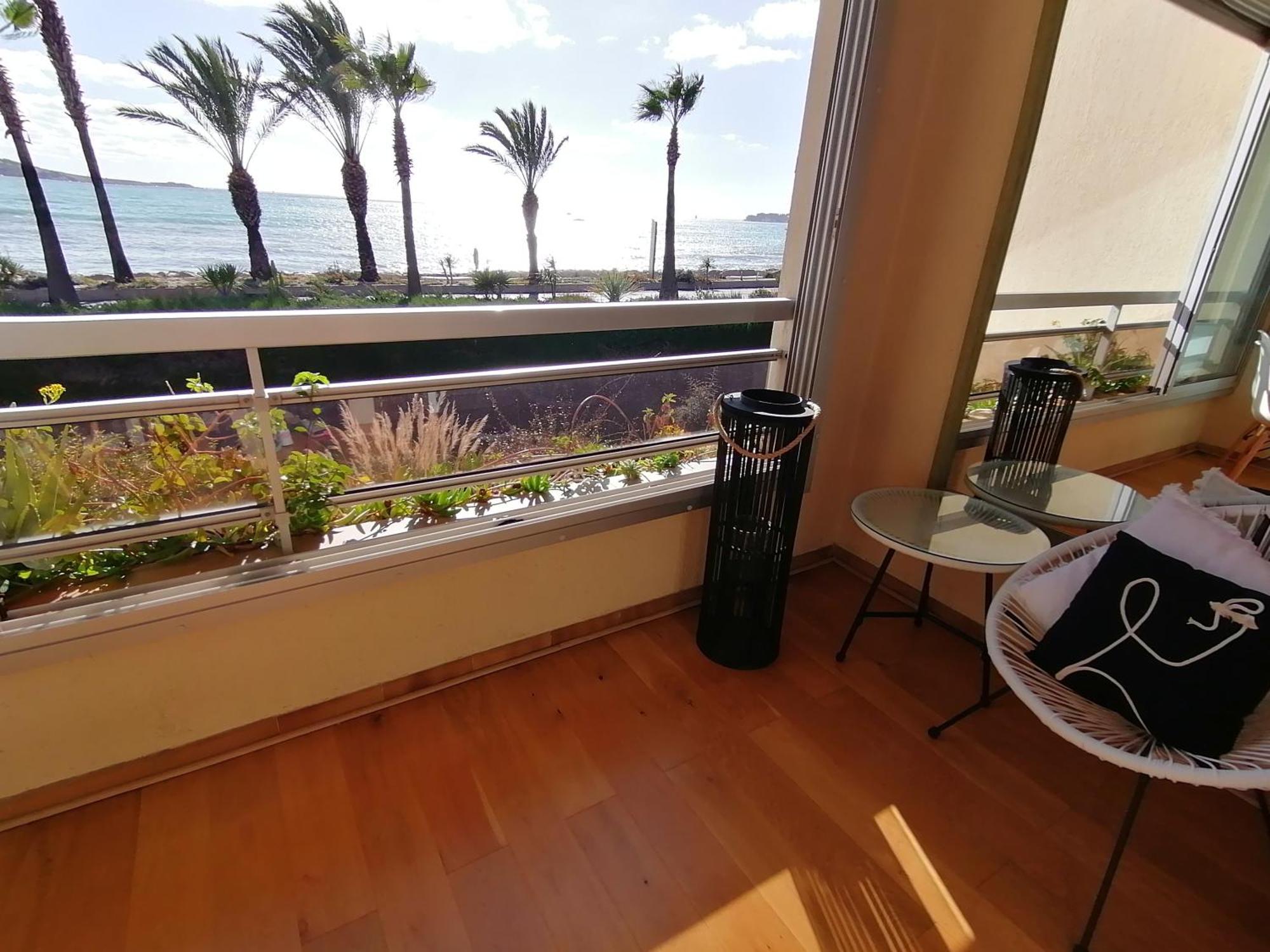 "Le Palmier Dore", Cosy T3 A 3 Minutes A Pied Des Plages, Parking Et Clim Sanary-sur-Mer Luaran gambar