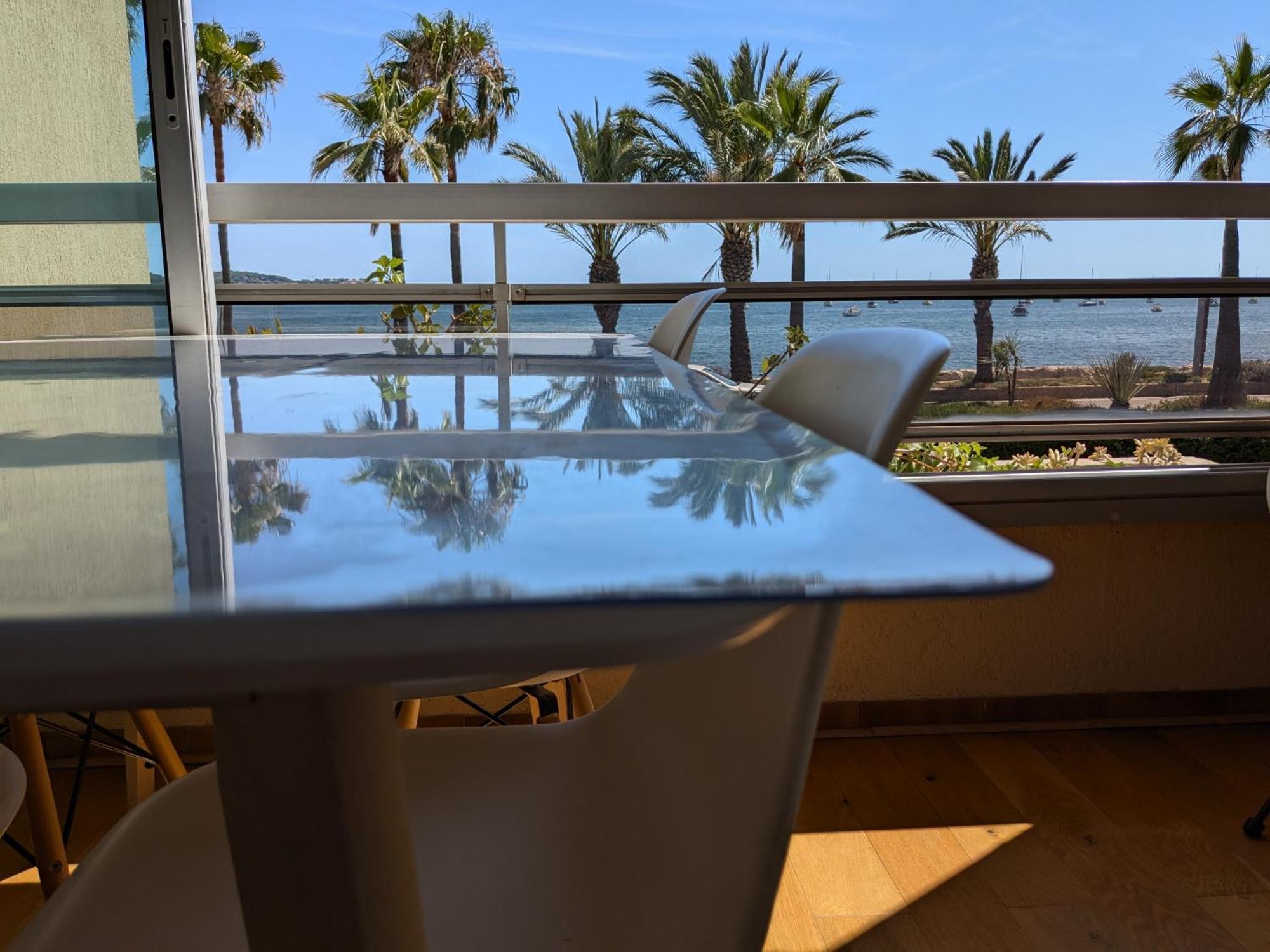 "Le Palmier Dore", Cosy T3 A 3 Minutes A Pied Des Plages, Parking Et Clim Sanary-sur-Mer Luaran gambar