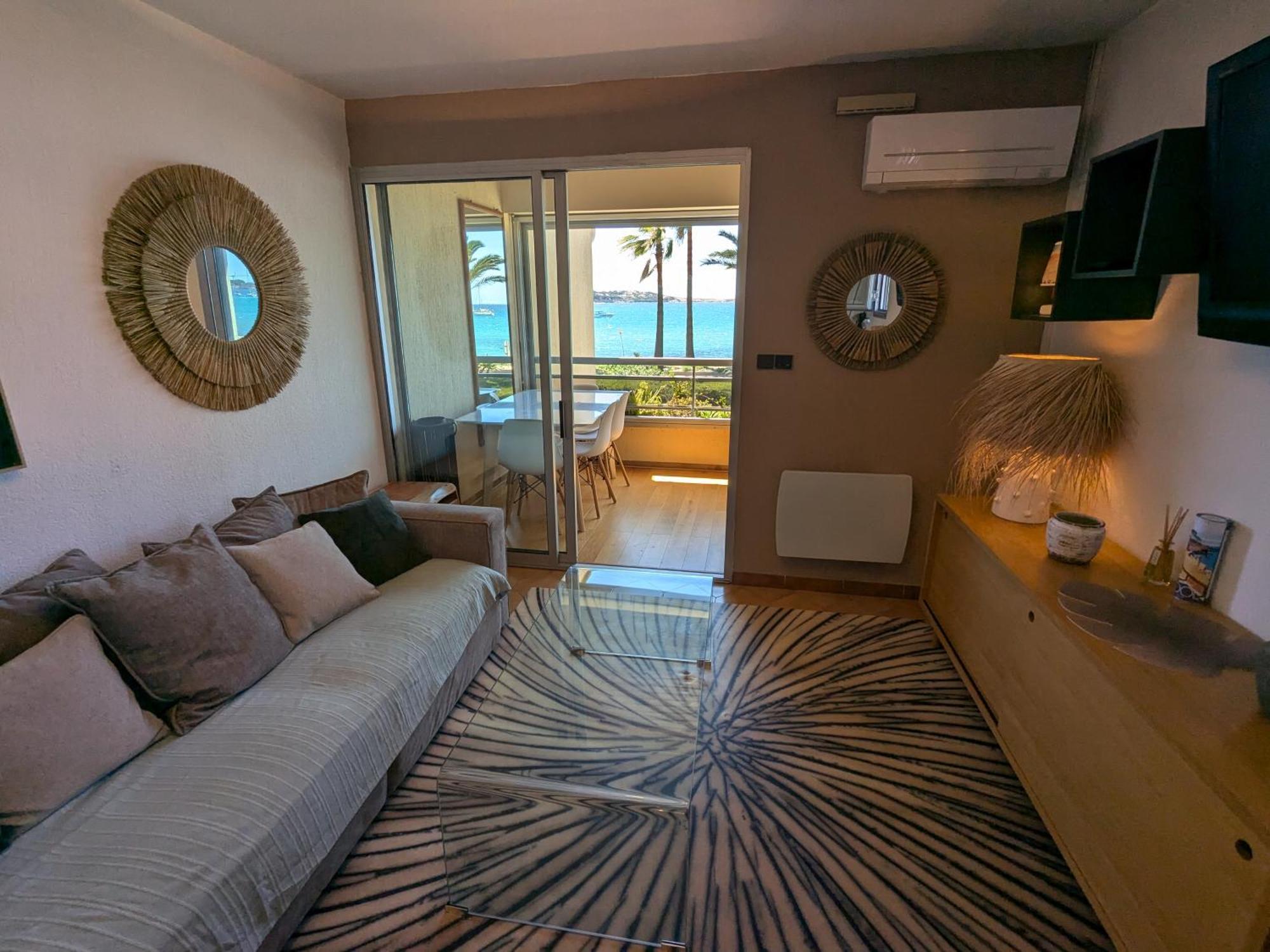 "Le Palmier Dore", Cosy T3 A 3 Minutes A Pied Des Plages, Parking Et Clim Sanary-sur-Mer Luaran gambar