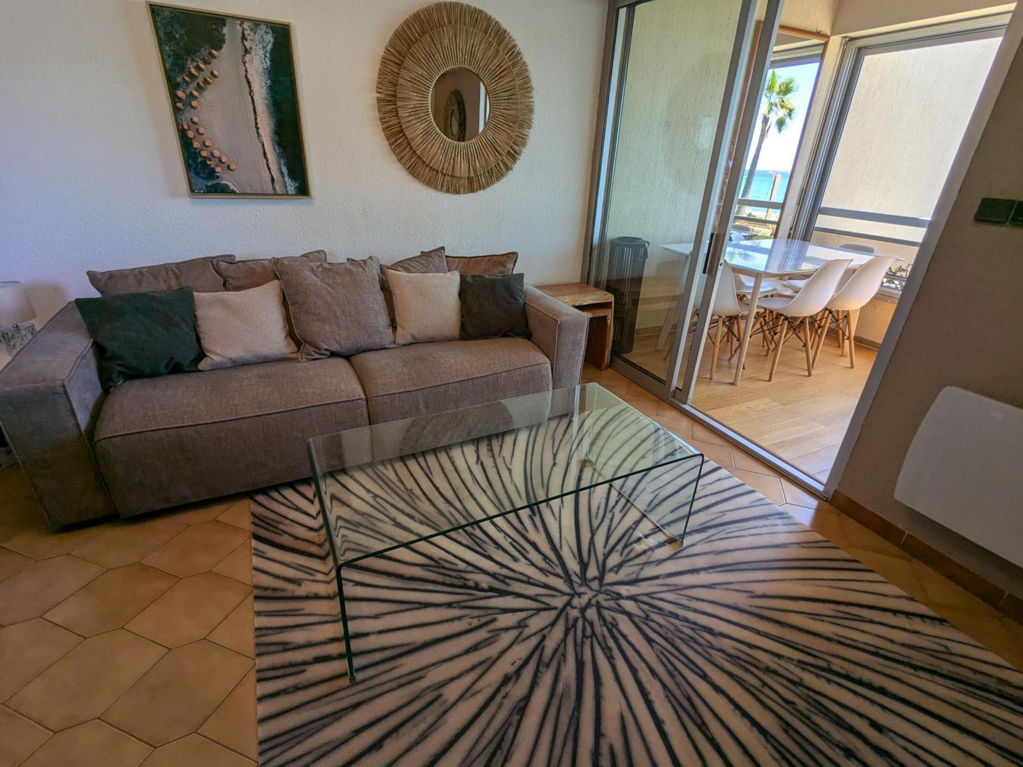 "Le Palmier Dore", Cosy T3 A 3 Minutes A Pied Des Plages, Parking Et Clim Sanary-sur-Mer Luaran gambar